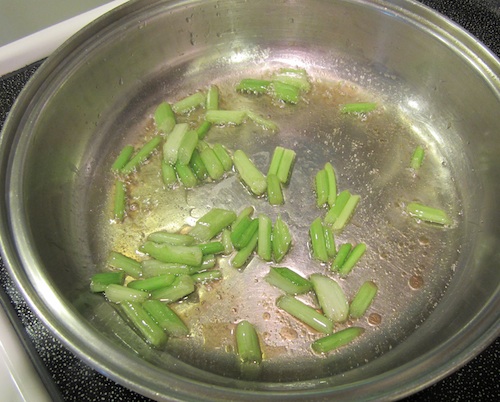 Alocasia odora frying